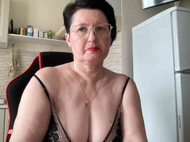 HotMilfPussy webcam