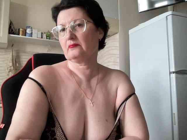 HotMilfPussy webcam