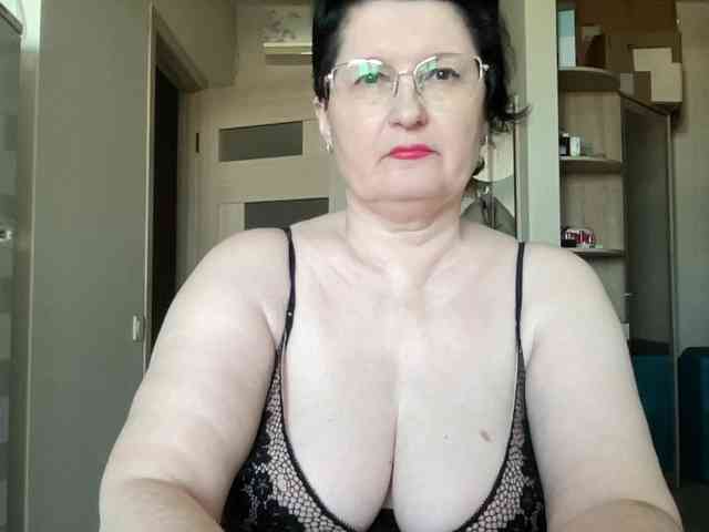 HotMilfPussy webcam