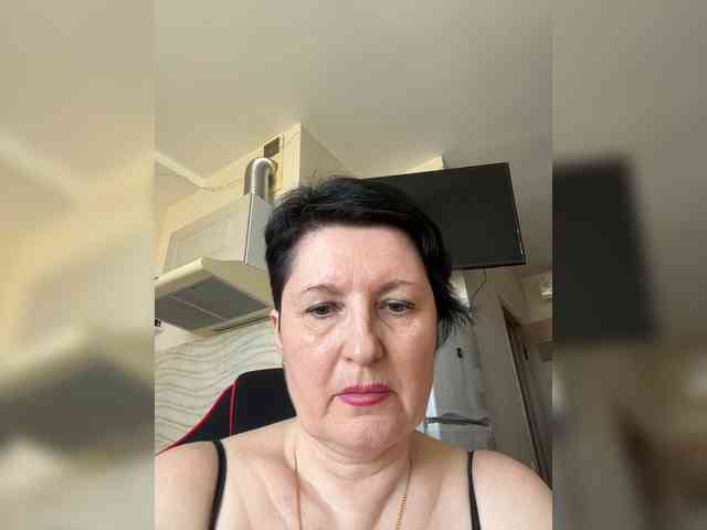HotMilfPussy webcam