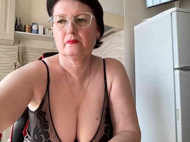 HotMilfPussy webcam