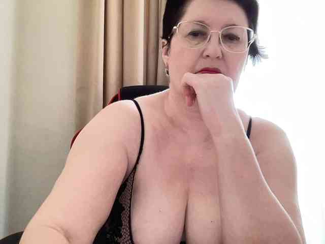 HotMilfPussy webcam