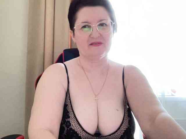 HotMilfPussy webcam