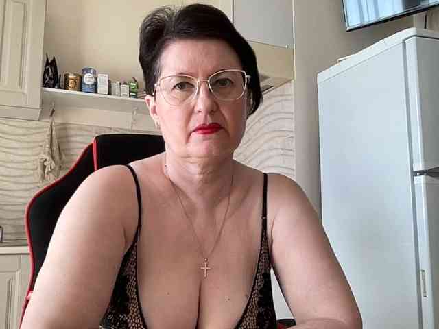 HotMilfPussy webcam