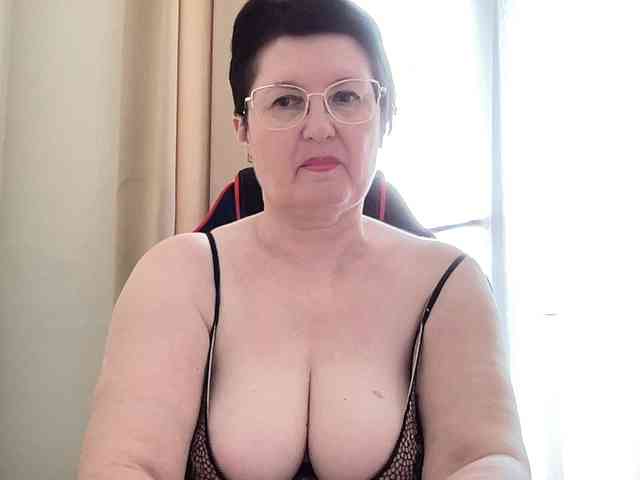 HotMilfPussy webcam