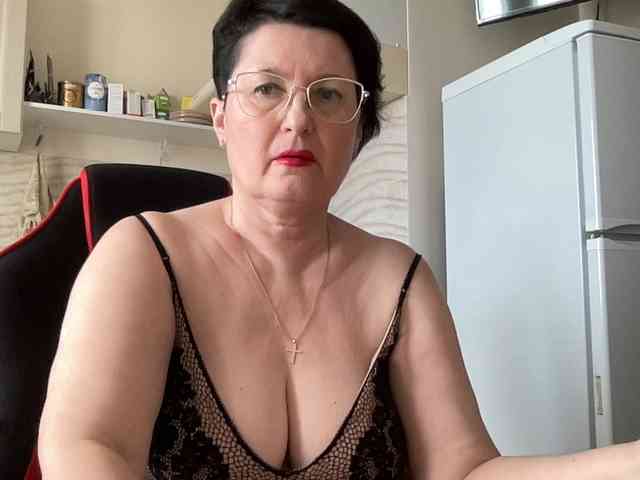 HotMilfPussy webcam