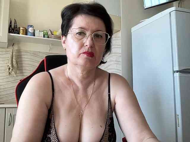 HotMilfPussy webcam