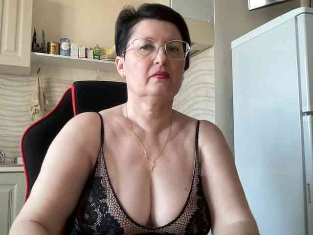 HotMilfPussy webcam