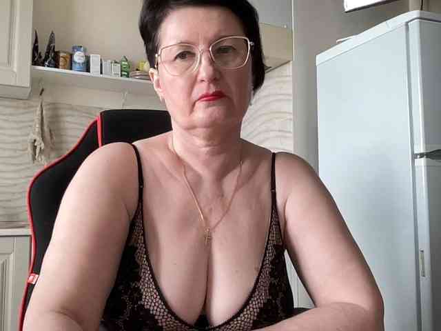 HotMilfPussy webcam