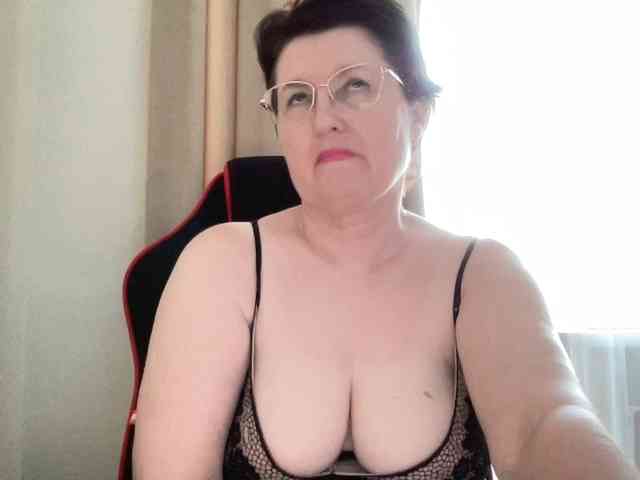 hotmilfpussy's live room