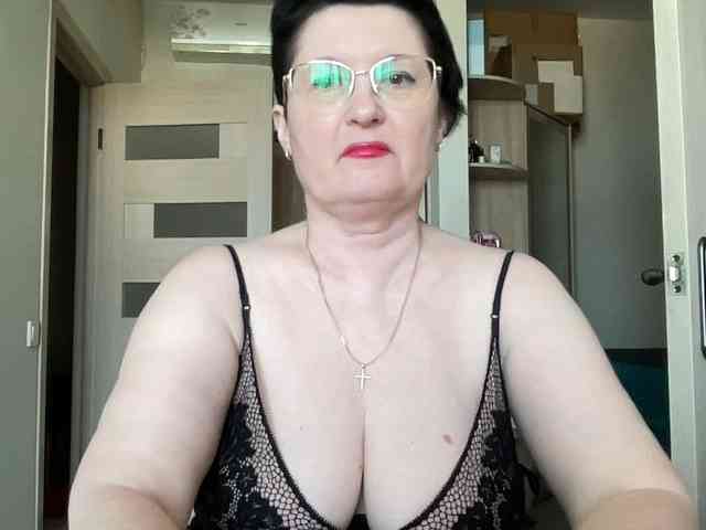 HotMilfPussy webcam