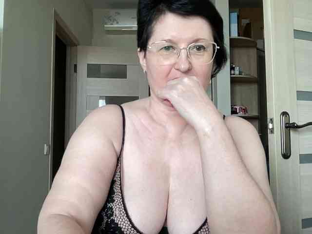 Вебкам-шоу HotMilfPussy