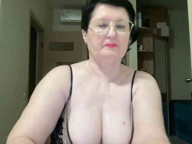 HotMilfPussy webcam