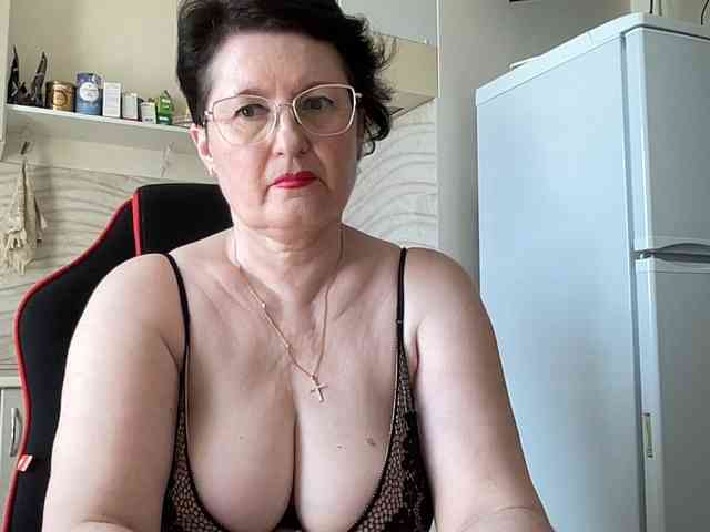 HotMilfPussy webcam