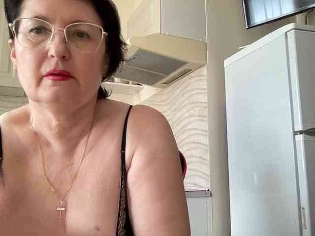 HotMilfPussy webcam