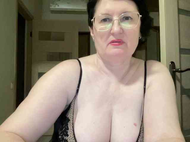 HotMilfPussy webcam