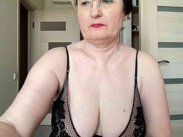 HotMilfPussy webcam