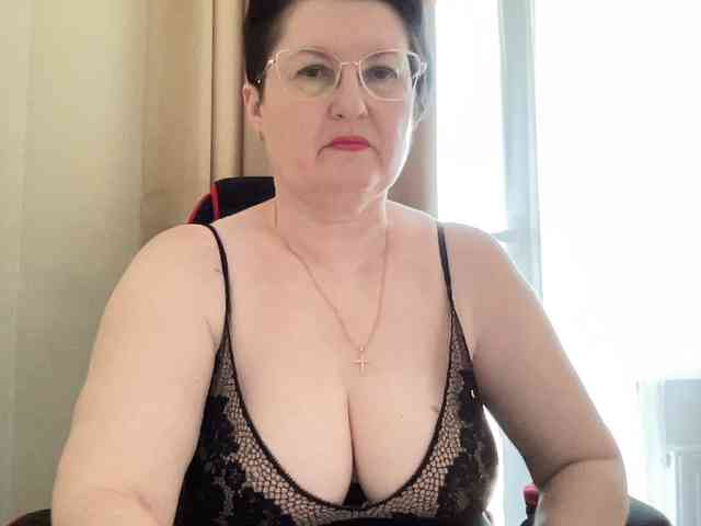 HotMilfPussy webcam