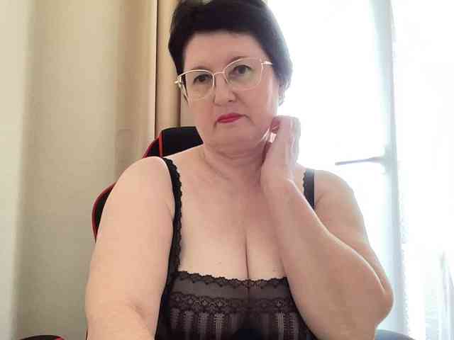 HotMilfPussy webcam
