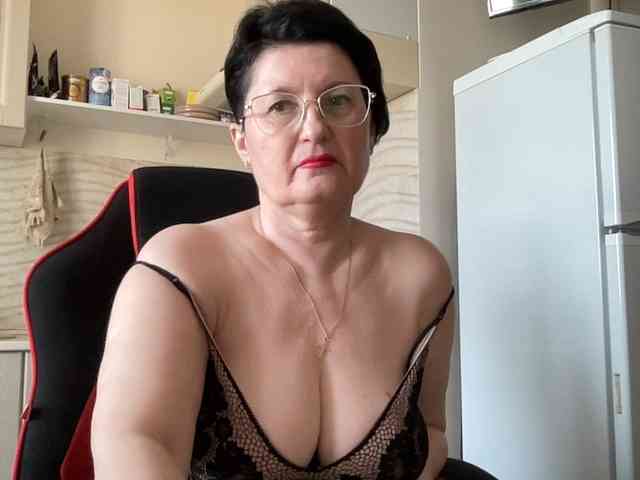 HotMilfPussy webcam