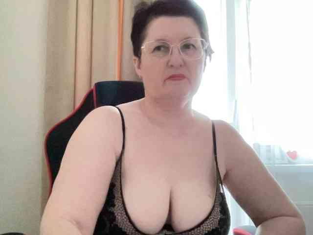 HotMilfPussy webcam