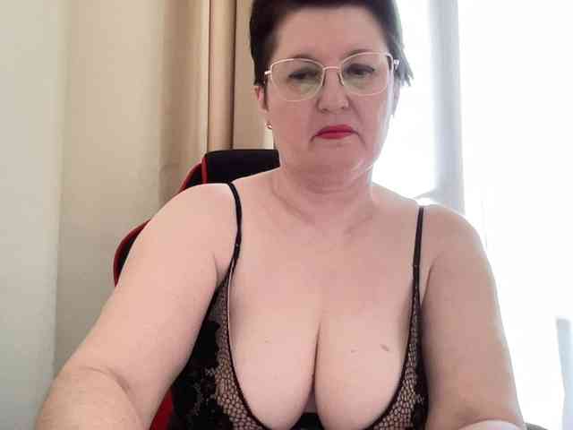 HotMilfPussy webcam