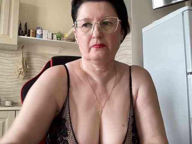 HotMilfPussy webcam