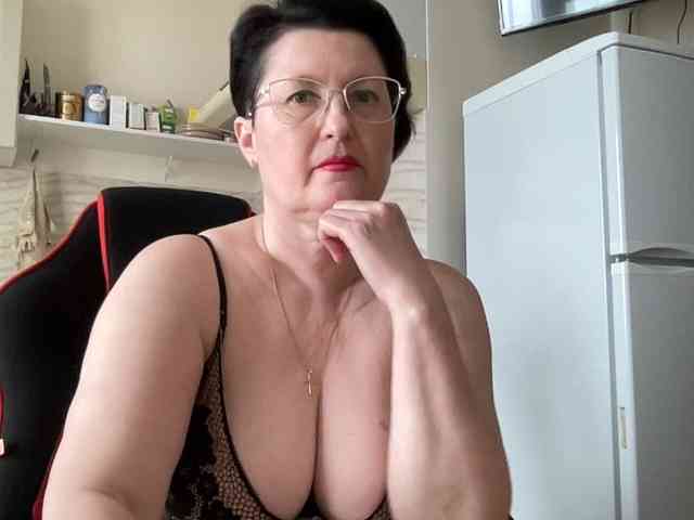 HotMilfPussy webcam