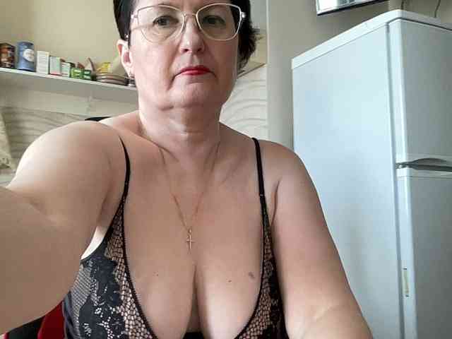 HotMilfPussy webcam