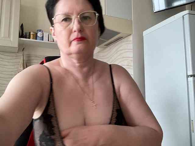 HotMilfPussy webcam