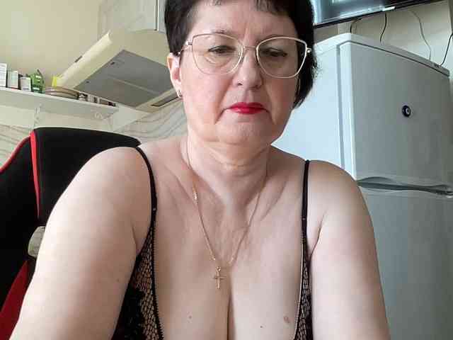 HotMilfPussy webcam
