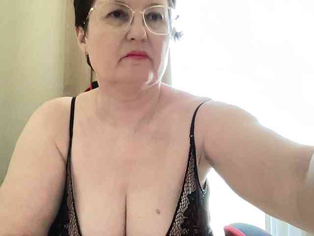 HotMilfPussy webcam