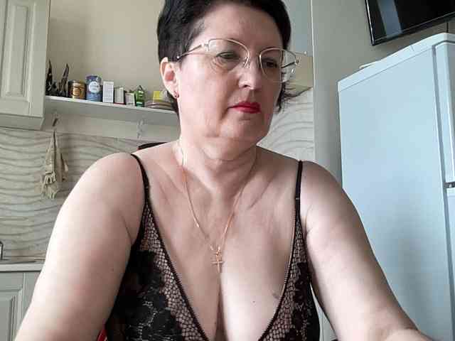 HotMilfPussy webcam