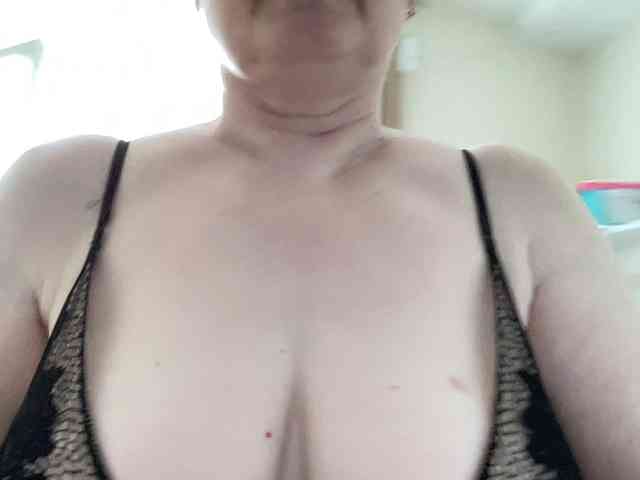 HotMilfPussy Sex Cam Show