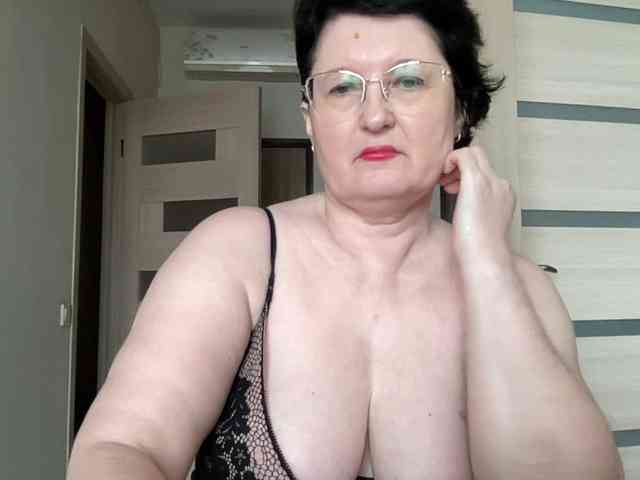 HotMilfPussy webcam