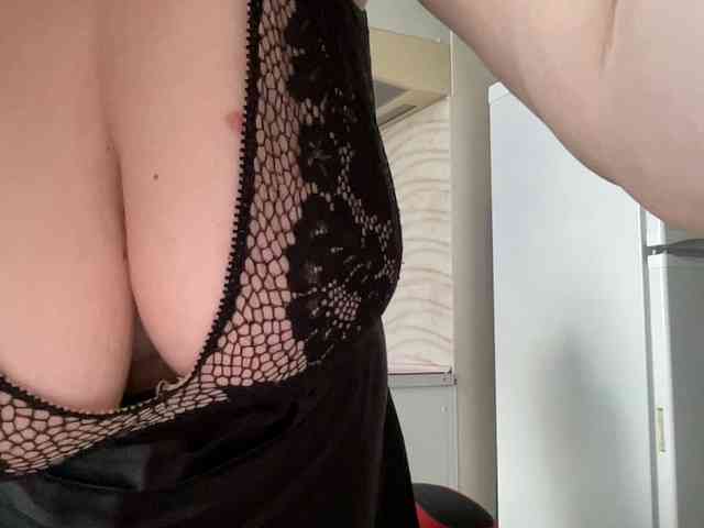 HotMilfPussy webcam