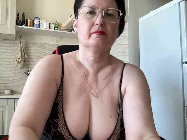 HotMilfPussy webcam