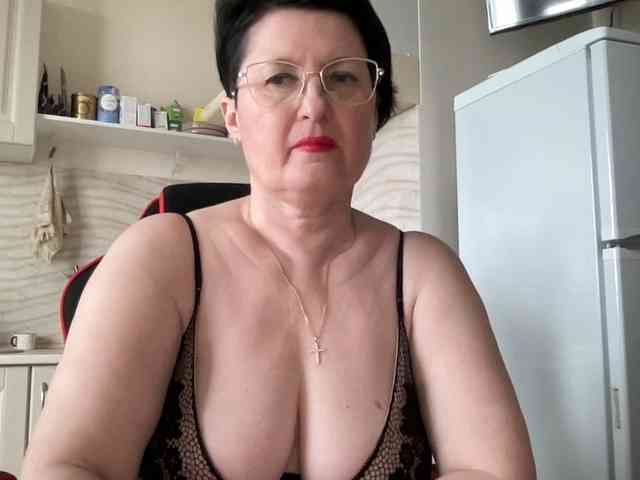 HotMilfPussy webcam