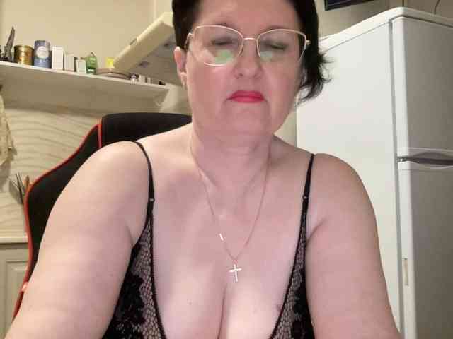 HotMilfPussy webcam