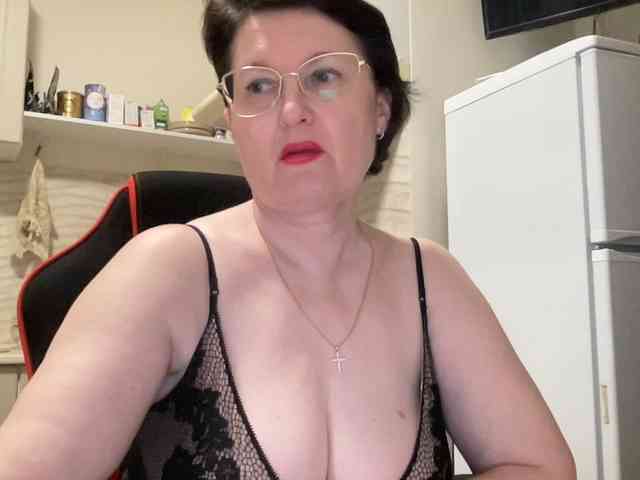 HotMilfPussy webcam
