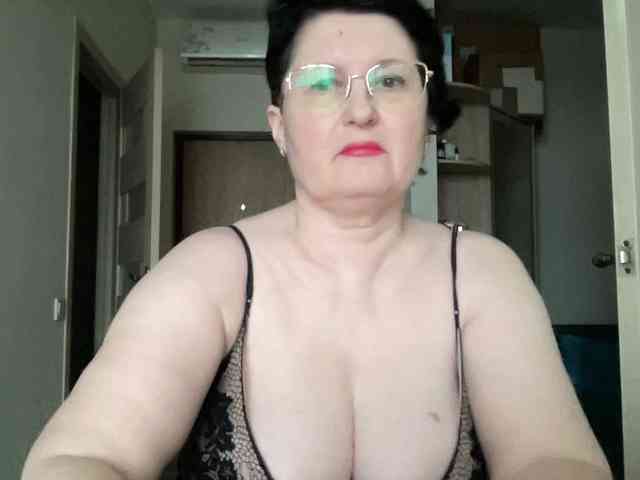 hotmilfpussy's live room