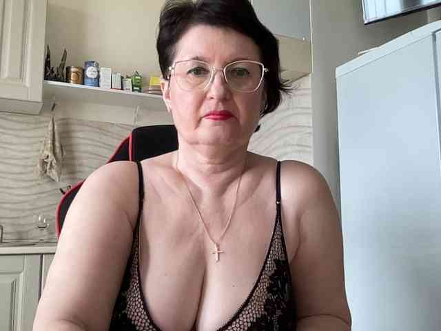 HotMilfPussy webcam