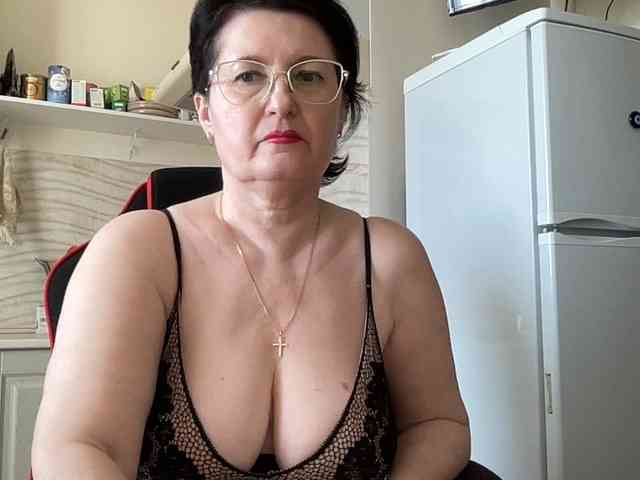 HotMilfPussy webcam