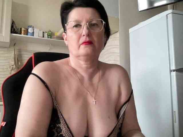 HotMilfPussy webcam