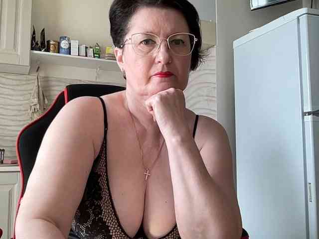 Modèle: HotMilfPussy