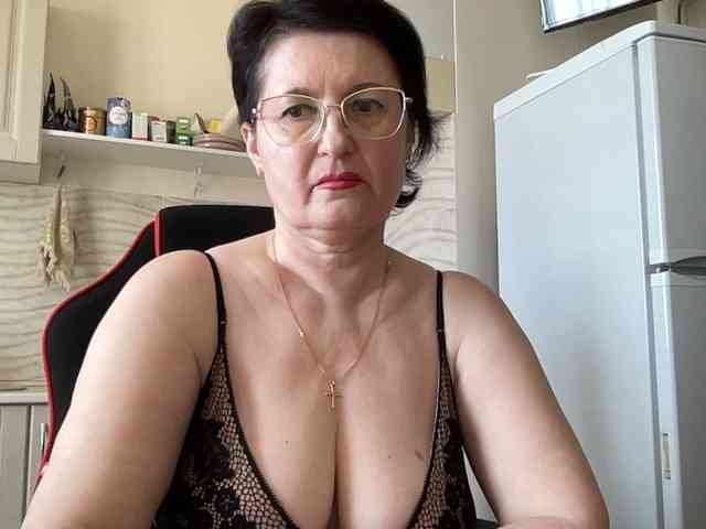 HotMilfPussy webcam