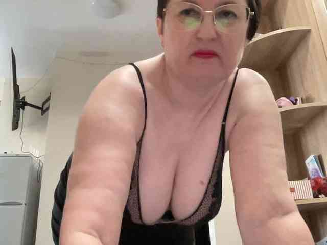 HotMilfPussy webcam