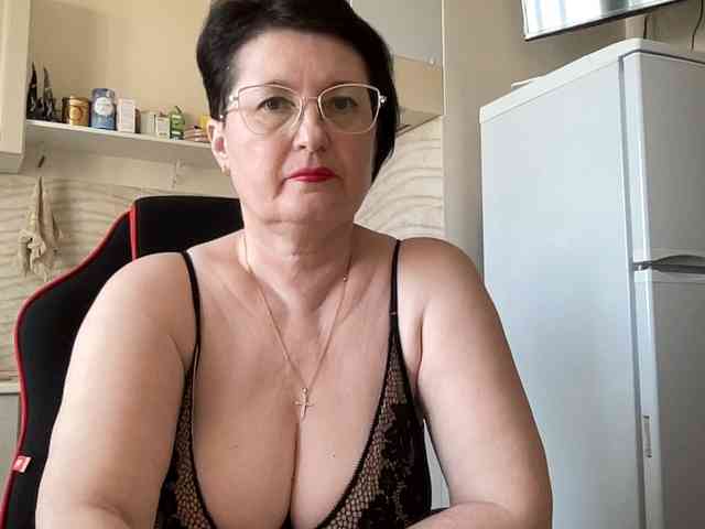 HotMilfPussy webcam