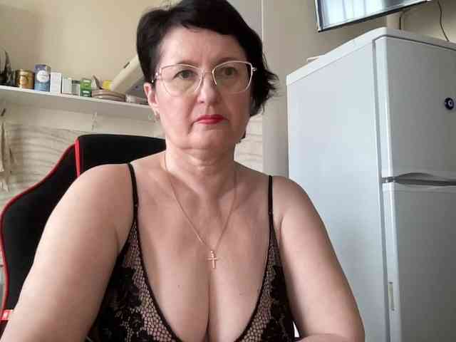 HotMilfPussy webcam
