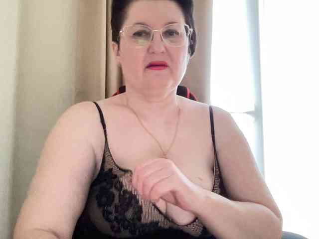 HotMilfPussy webcam